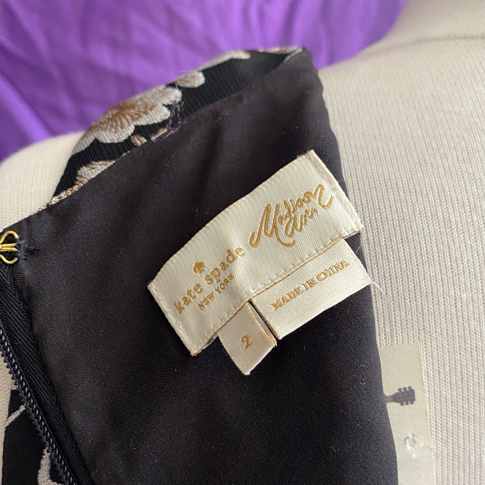 Kate Spade Black Floral Sleeveless Vest Top. Size 2. - Picture 8 of 9